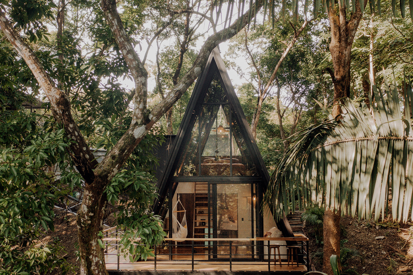 re:center | Fuego - Shared Casa - Queen