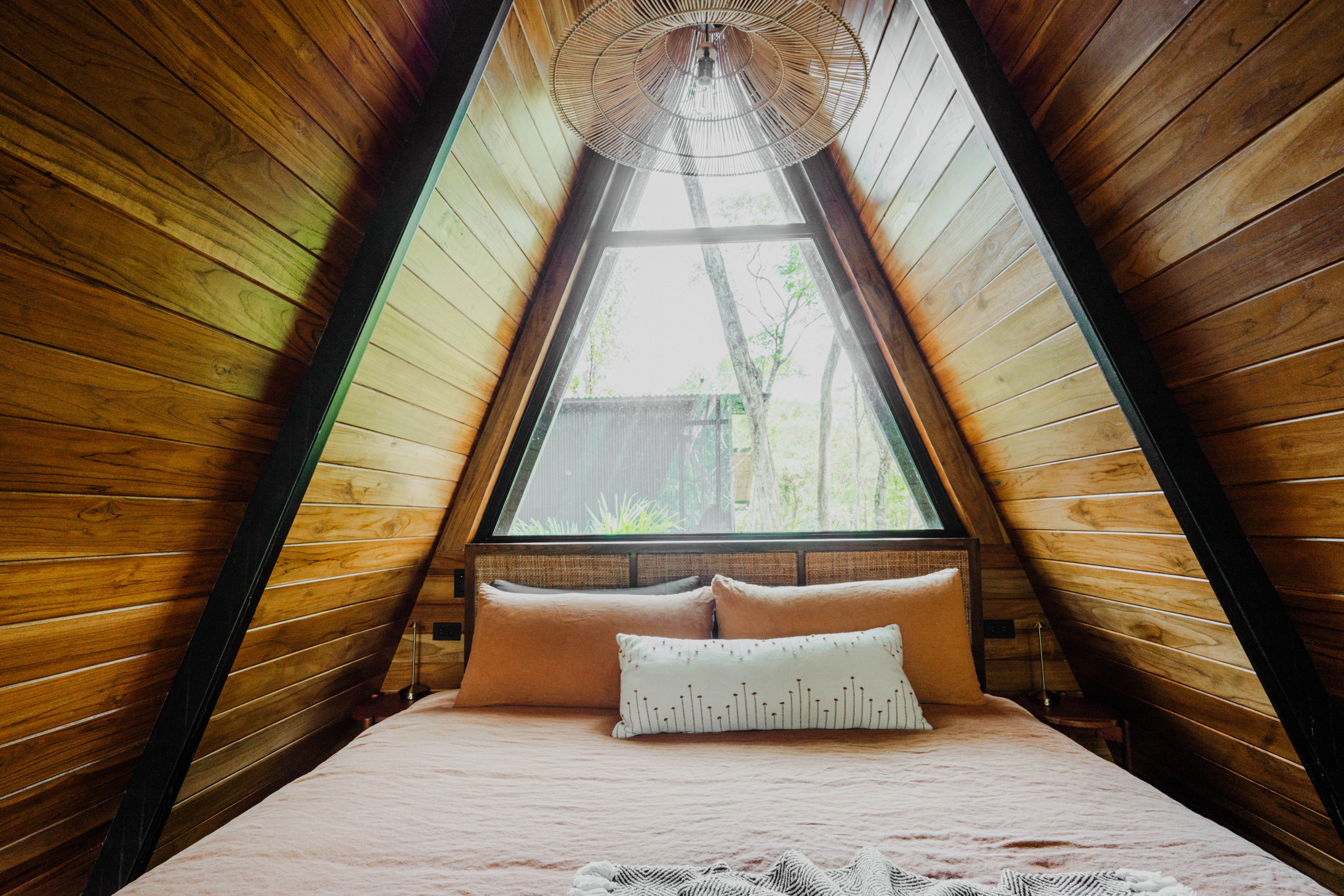 re:center | Fuego - Shared Casa - King