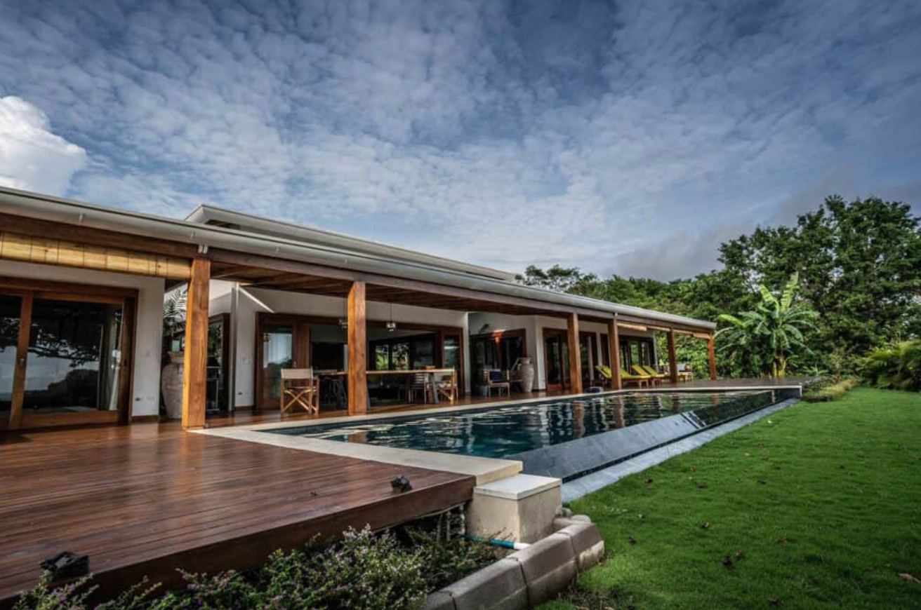 Villa Lucila | Shared Room - Twin