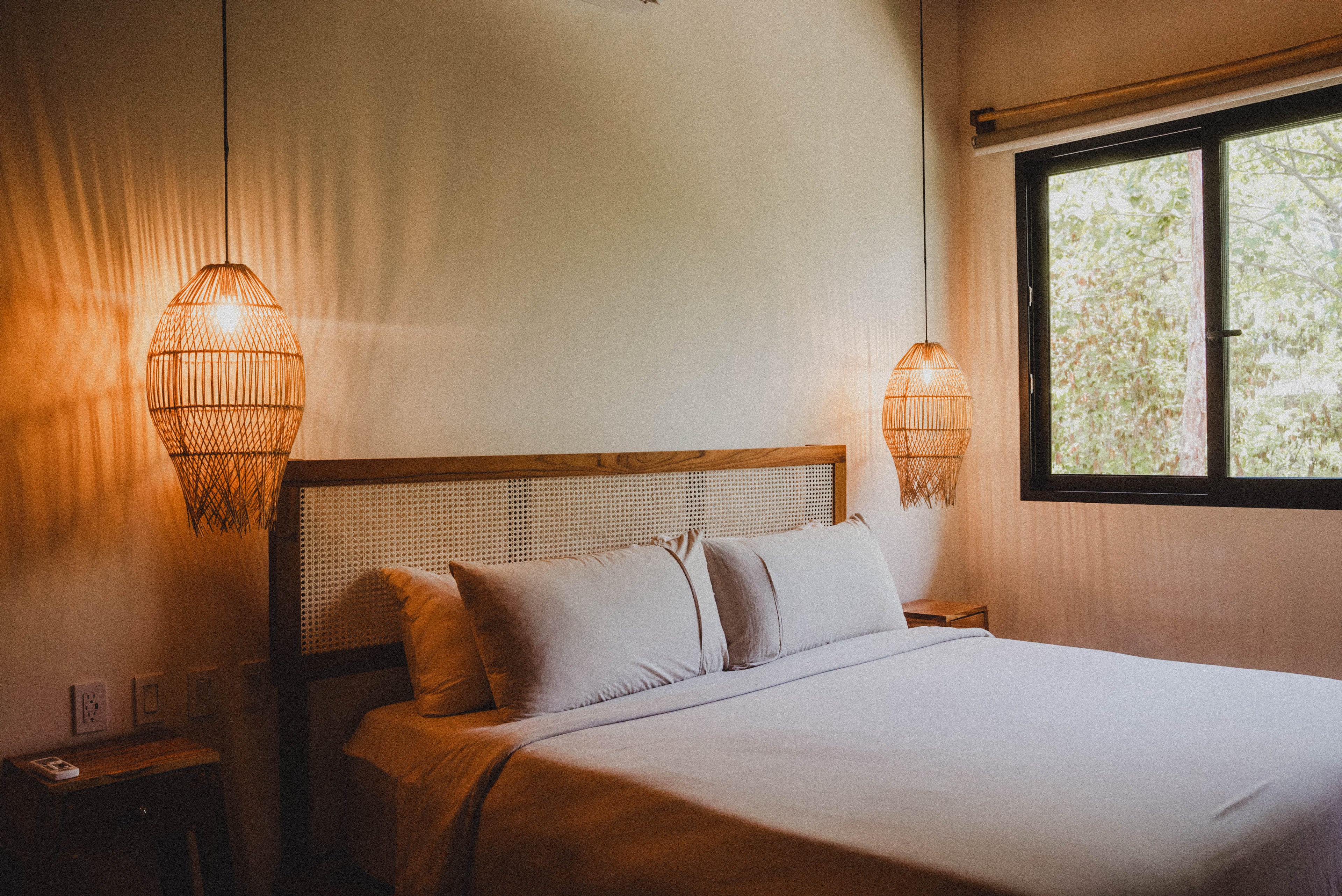 re:center | Mar - Shared Room - King