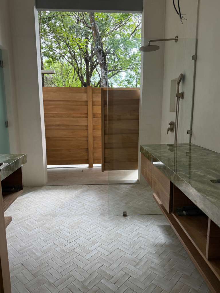 re:center | The Villa - Shared