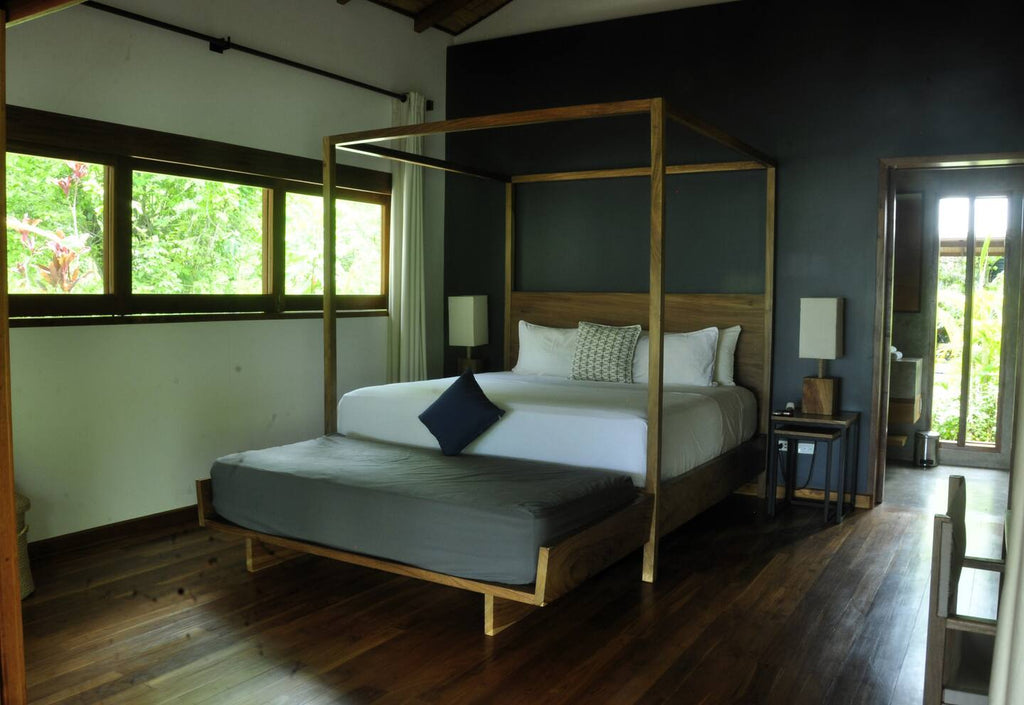 Villa Neruda | Private Room